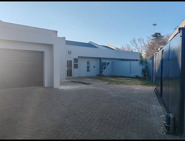 9 BEDROOM HOUSE FOR SALE IN DALVIEW